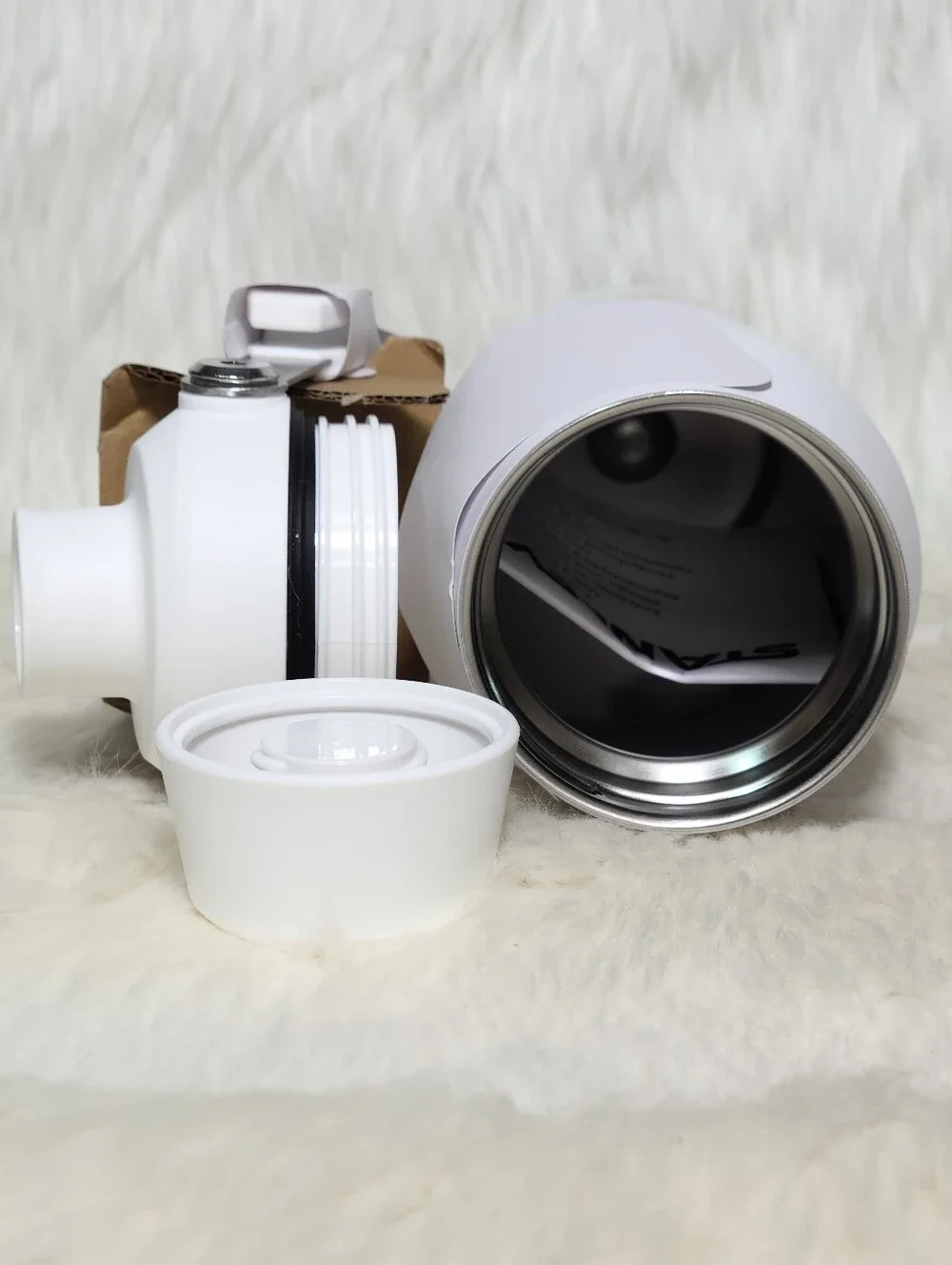 Stanley IceFlow Bottle Fast Flow Lid Aerolight White Size 36 OZ / 1.1 L NEW - Picture 4 of 8